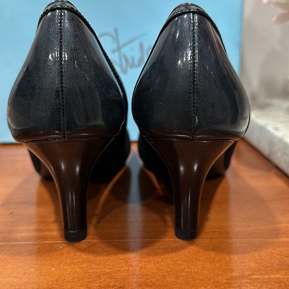 LIFE STRIDES Petunia pumps sz 9.5 - Picture 4 of 8